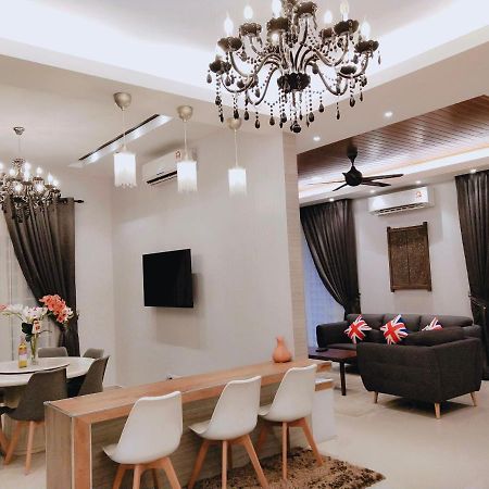Sea Lion Kuala Selangor Semi-Detached Homestay Exterior foto